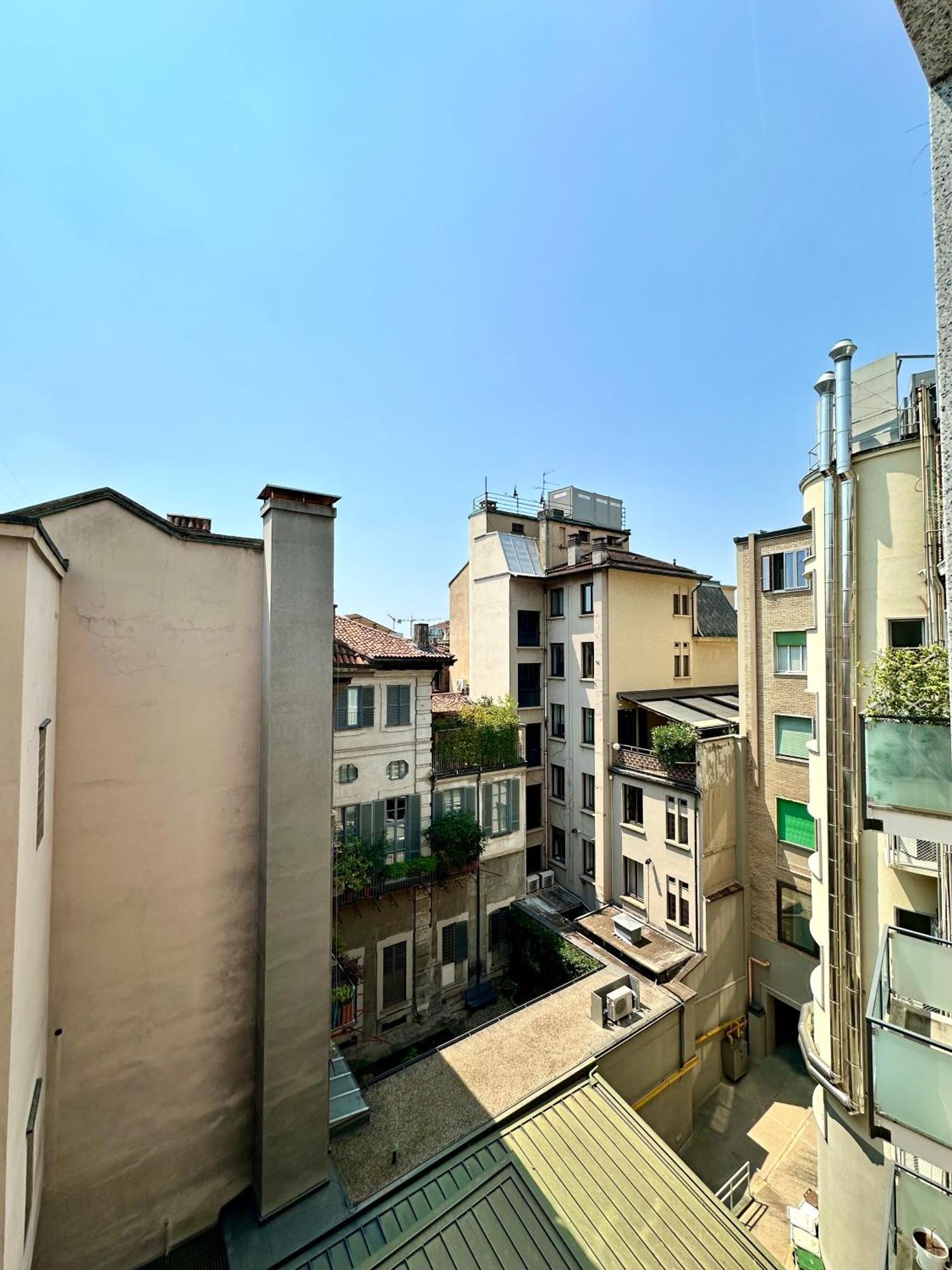 Casa Della Borsa - Appartamento A Milán Exterior foto
